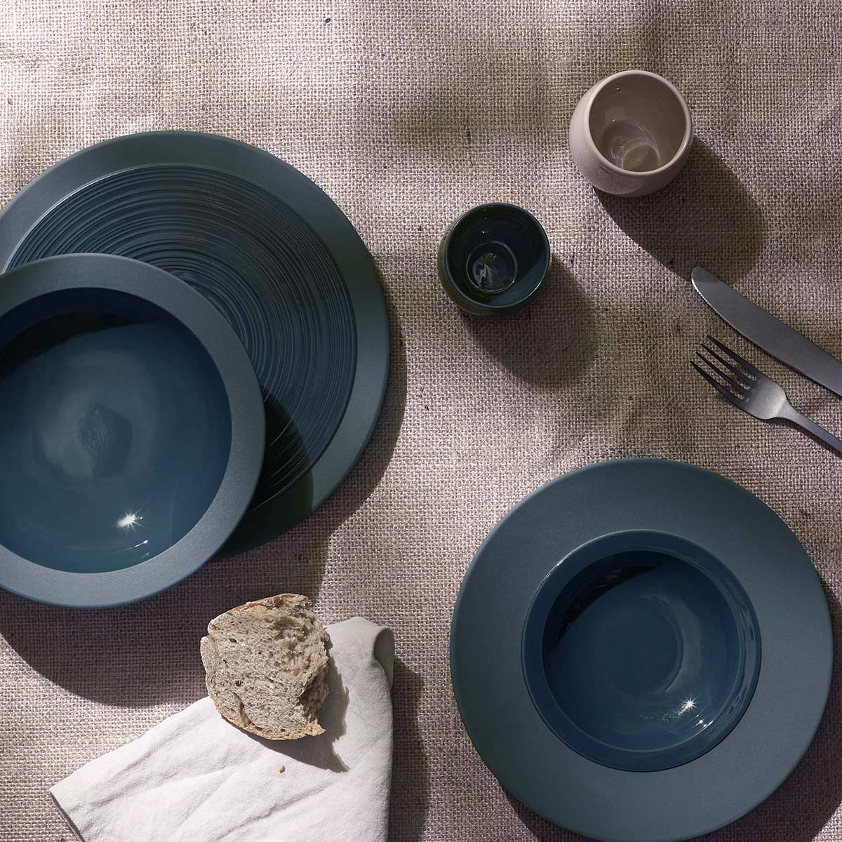 Degrenne - Assiette creuse 20cm BAHIA bleu de roche