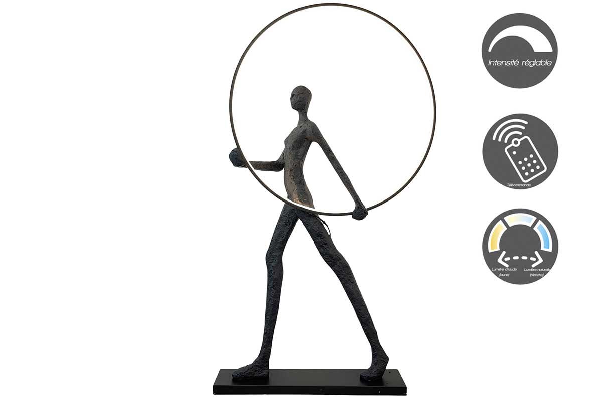 lampadaire sculpture femme